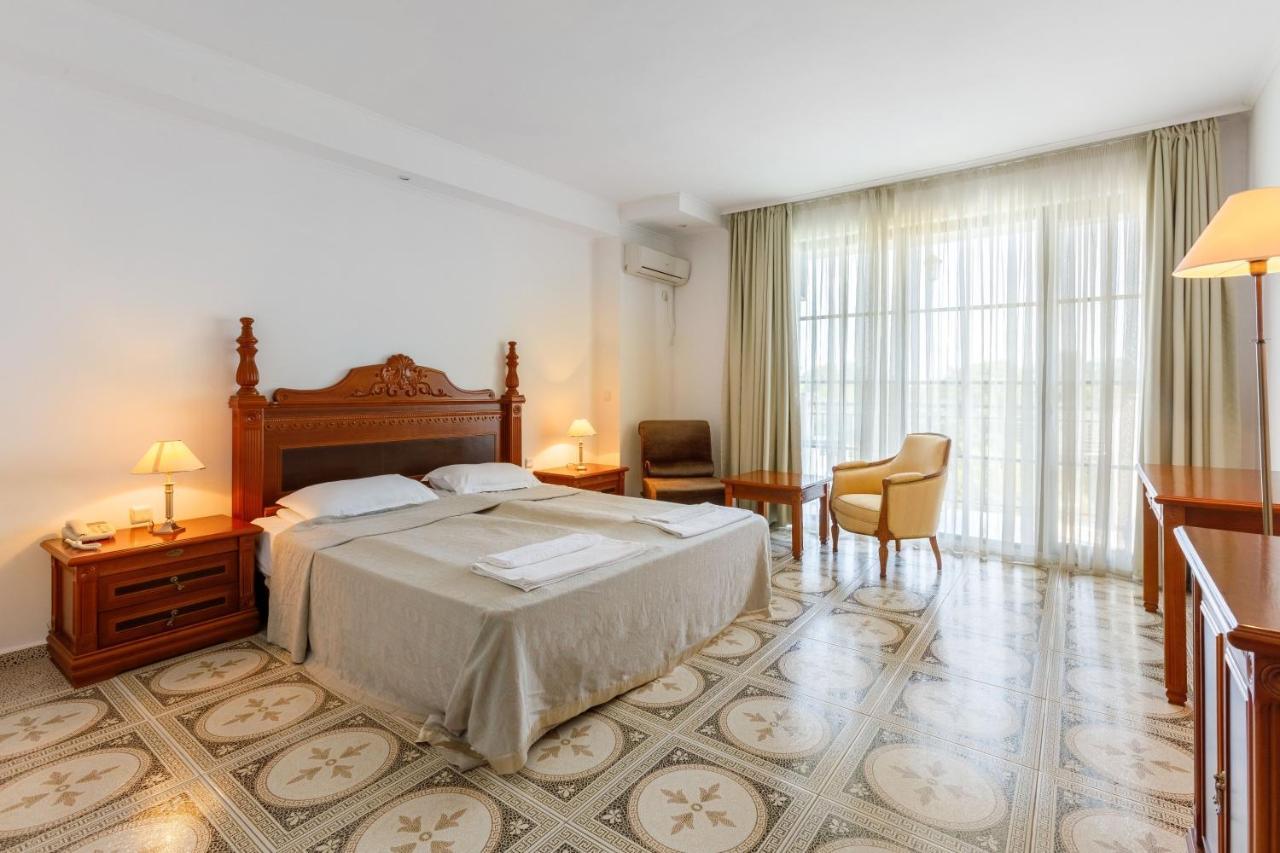 Vita Rama Holistic Hotel And Retreats - Vegan Full Board Obzor Exterior photo
